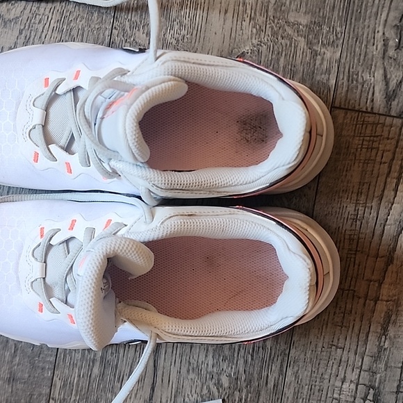 Legend Essential 2 - Picture 8 of 8